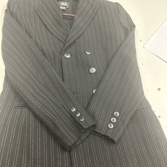 M.T. Morgan Taylor Studio-Beautiful Coat..Made very well. Size 6 - Picture 4 of 8